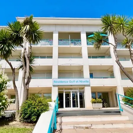 Caporizon-bidaia-t2-piscine En Face Golf Ciboure