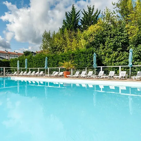 Caporizon-bidaia-t2-piscine En Face Golf Ciboure