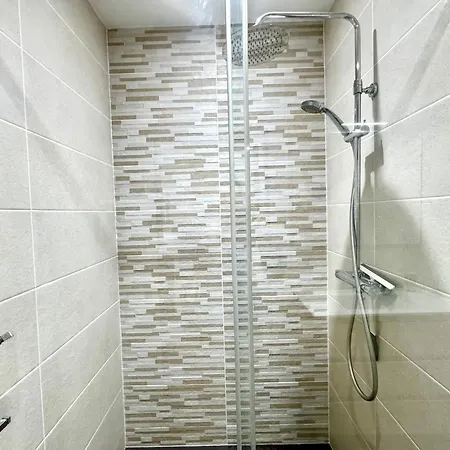 Caporizon-bidaia-t2-piscine En Face Golf Ciboure