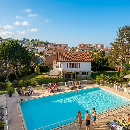 Caporizon-bidaia-t2-piscine En Face Golf Ciboure